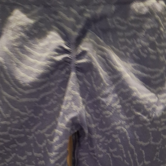 Gymshark Blue Patterned Set - Picture 6 of 8